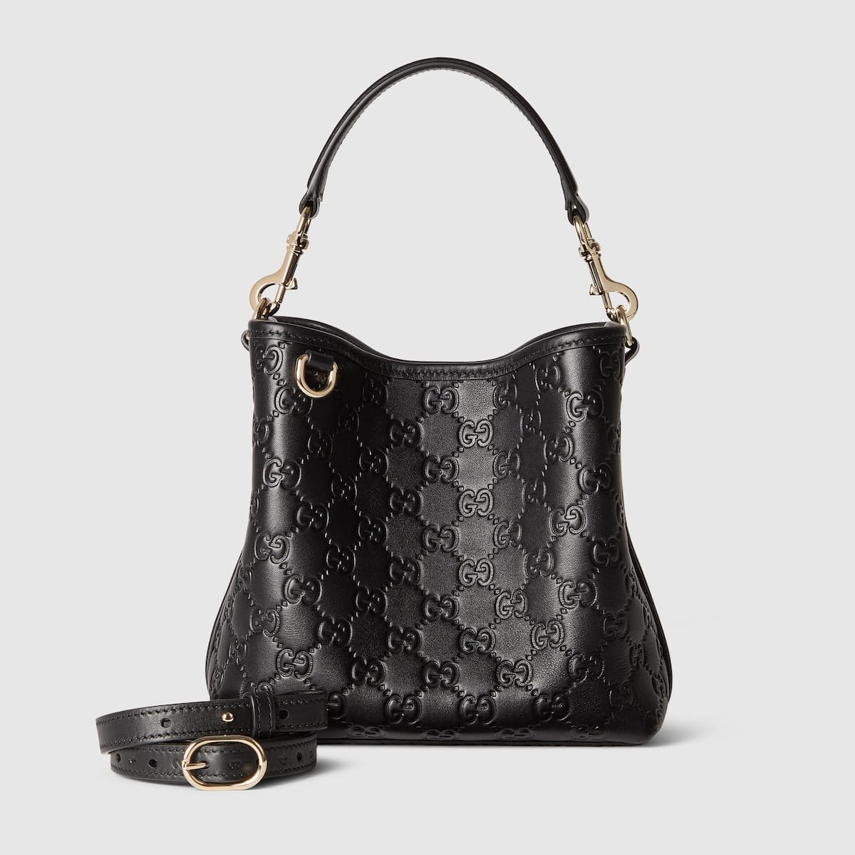 Gvc*1 Emblem small bucket bag