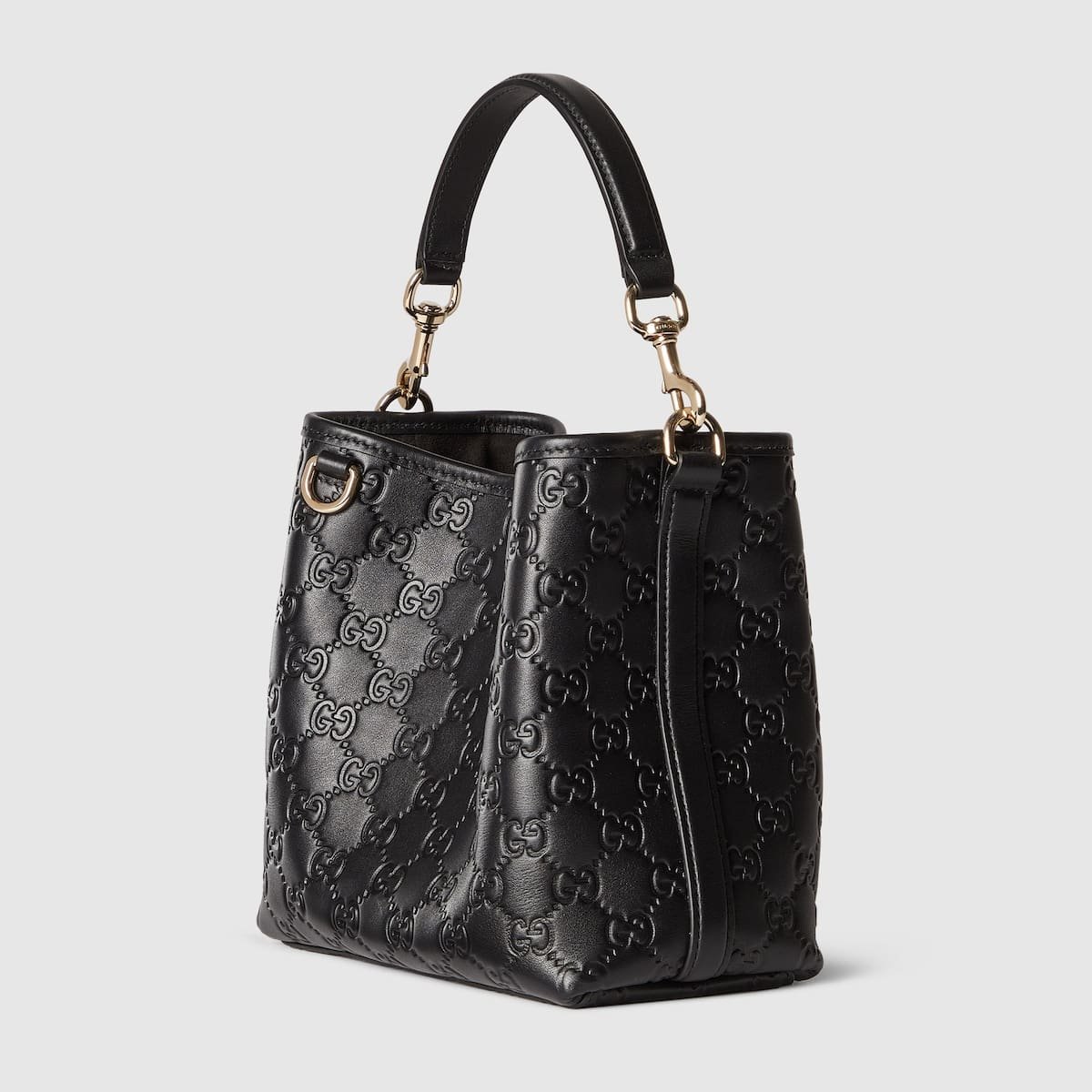 Gvc*1 Emblem small bucket bag