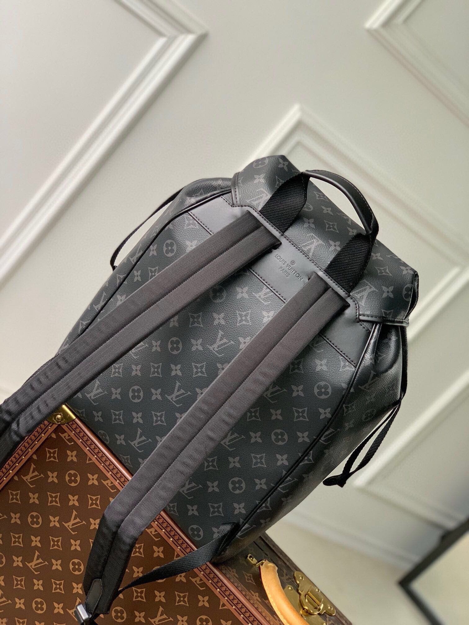 L0vis Vvtt0n M46683 Montsouris Backpack
