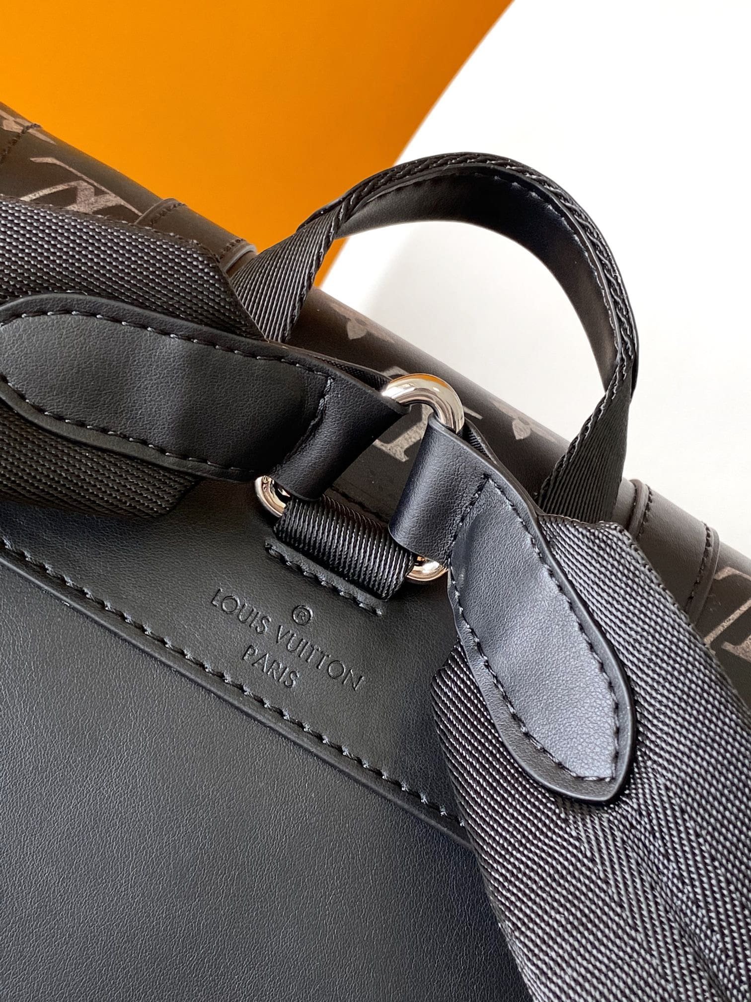 L0vis Vvtt0n Backpack