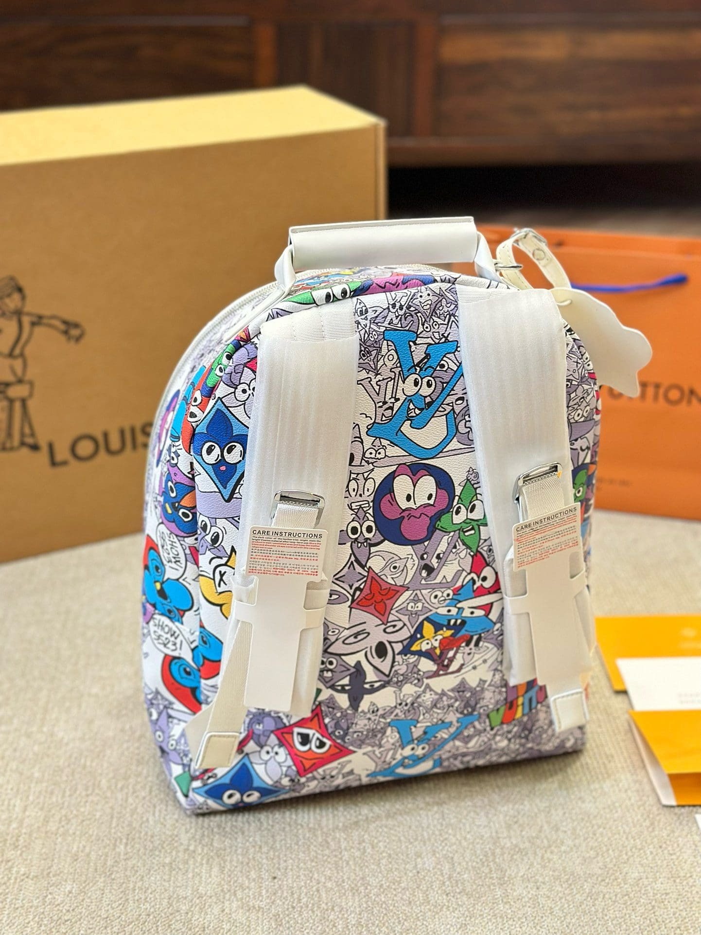 L0vis Vvtt0n Multipocket Backpack Limited Edition Monogram Comics Canvas