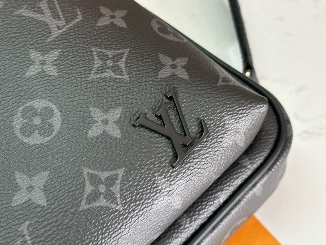 L0vis Vvtt0n M47137 Avenue Slingbag
