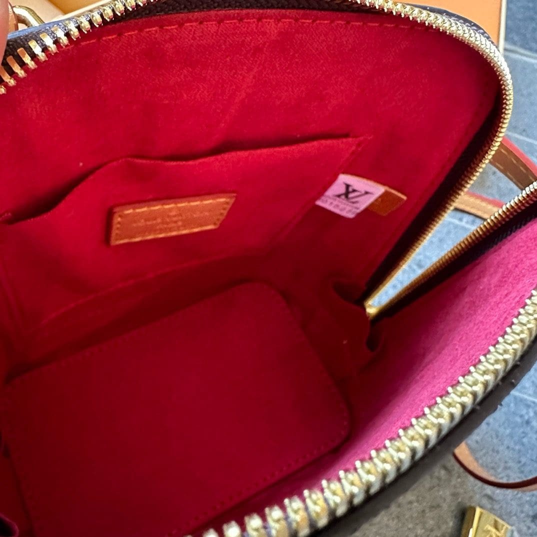 L0vis Vvtt0n M47132 Alma Backpack