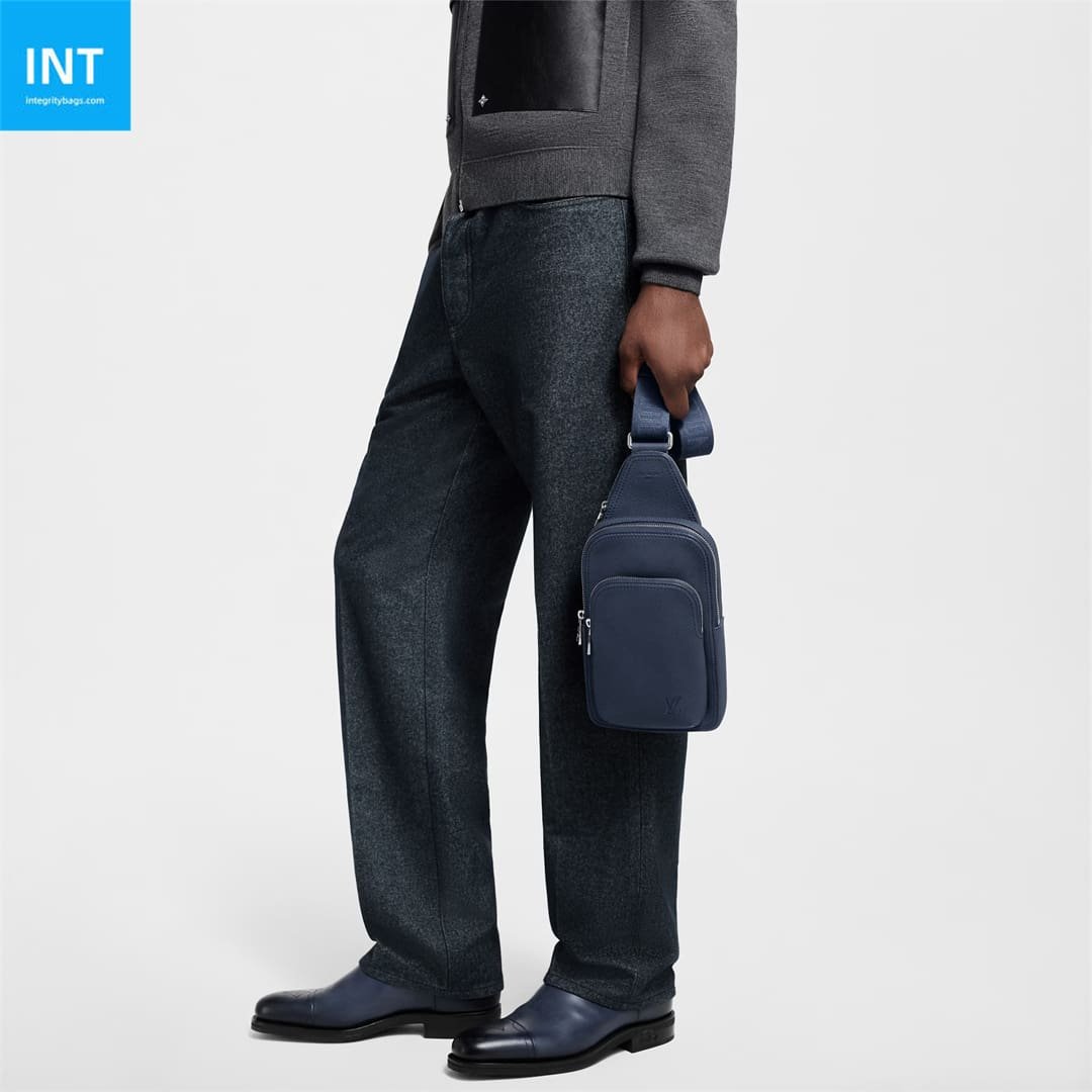 L0vis Vvtt0n M15269 Avenue Slingbag PM