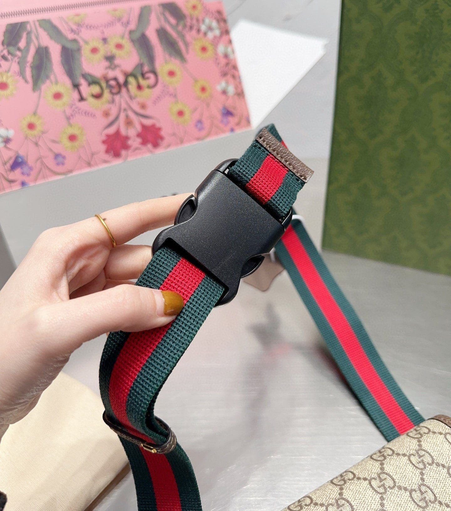 Gvc*1 NEO VINTAGE GG Svp*me BELT BAG