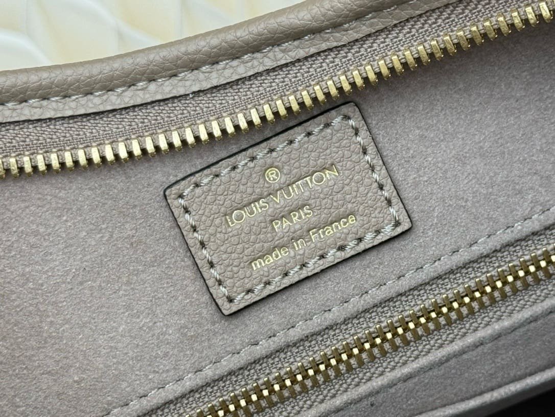 L0vis Vvtt0n M47180 CarryAll PM