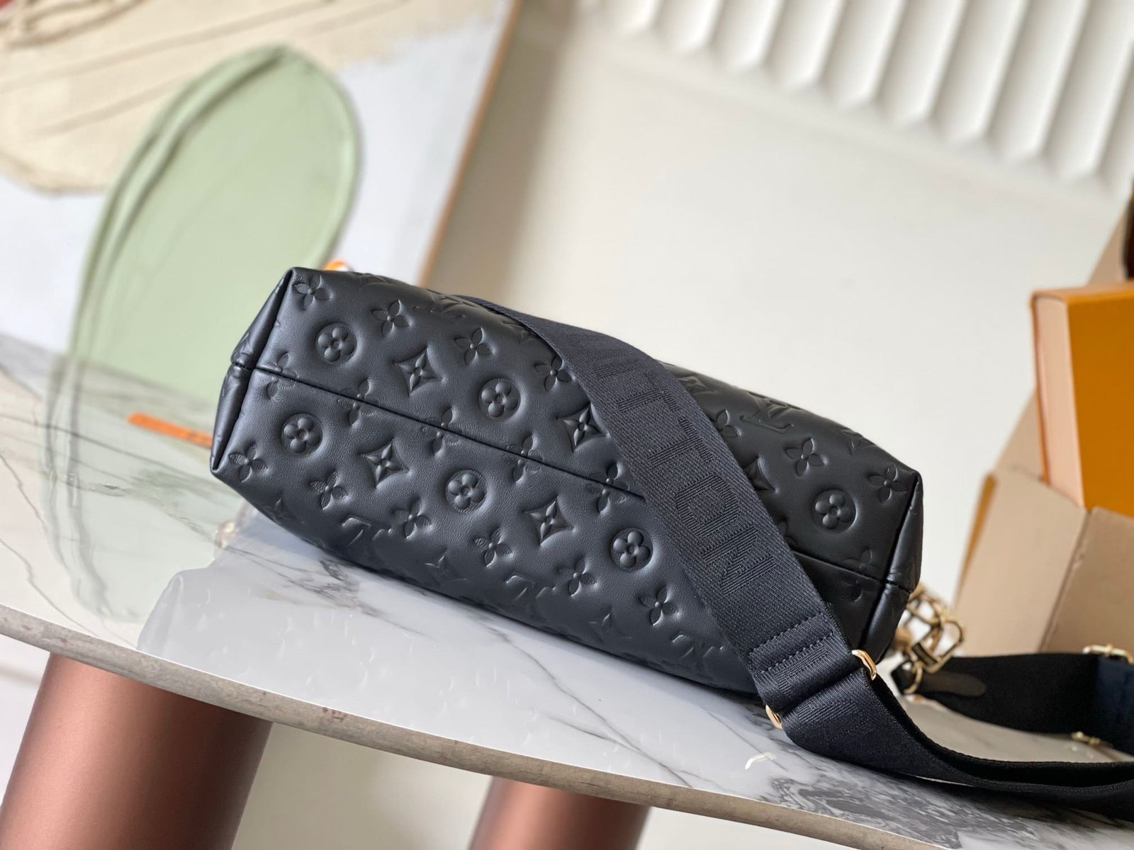 L0vis Vvtt0n M12068 Coussin Hobo MM