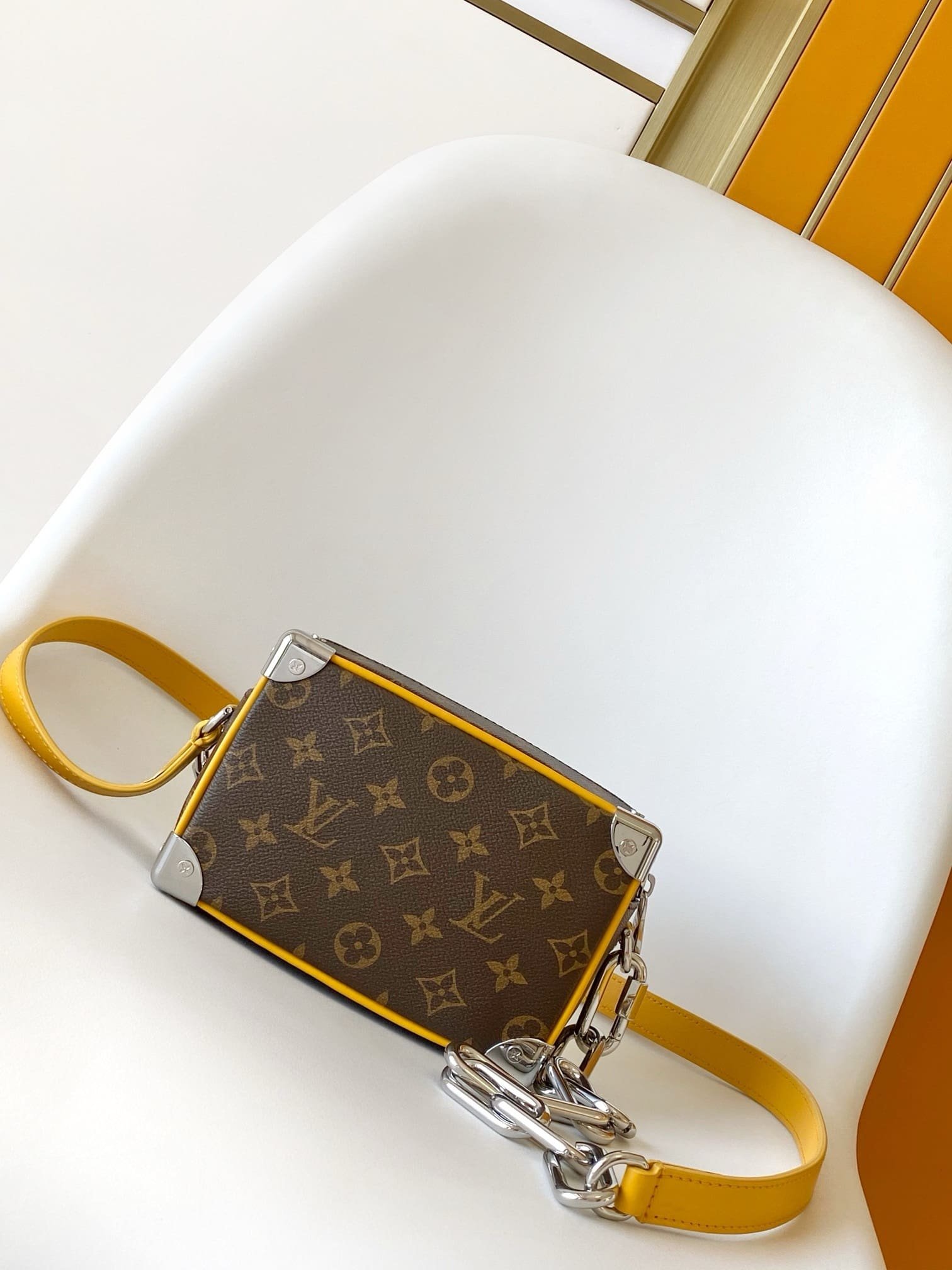 L0vis Vvtt0n M12767 Mini Soft Trunk