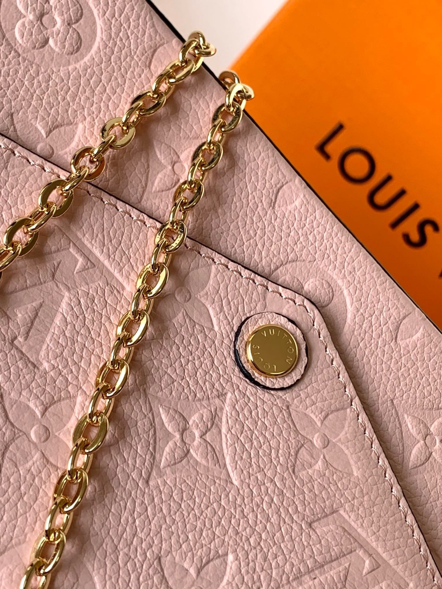 L0vis Vvtt0n M82608 Félicie Pochette