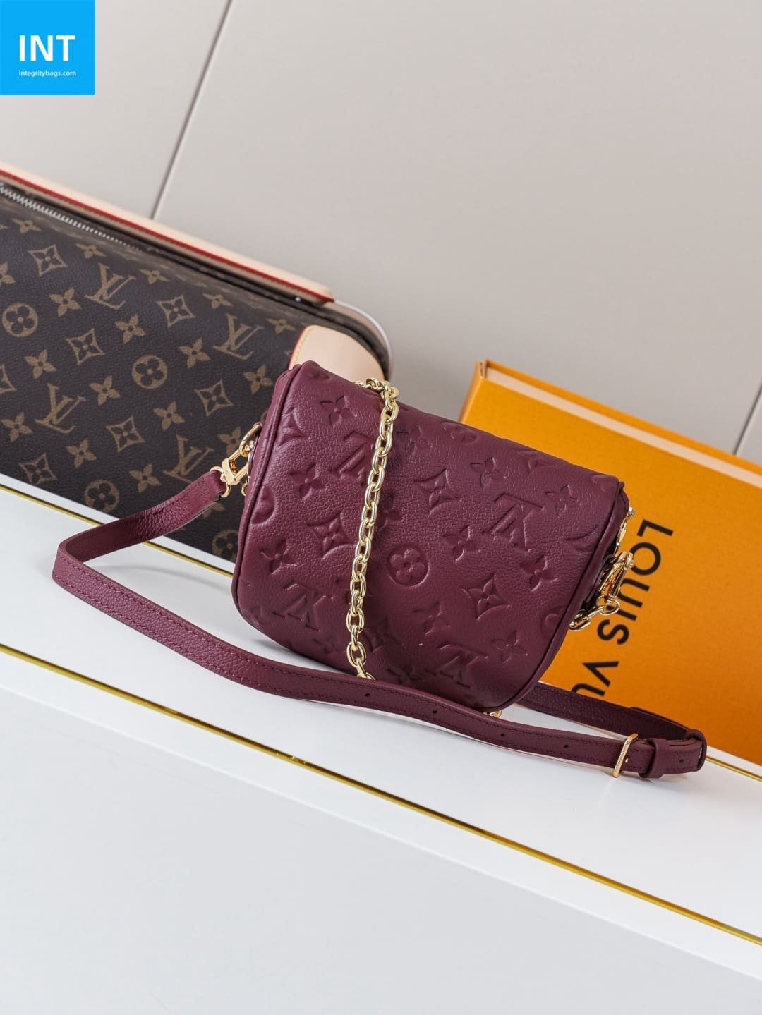 L0vis Vvtt0n M25905 Mini Bumbag
