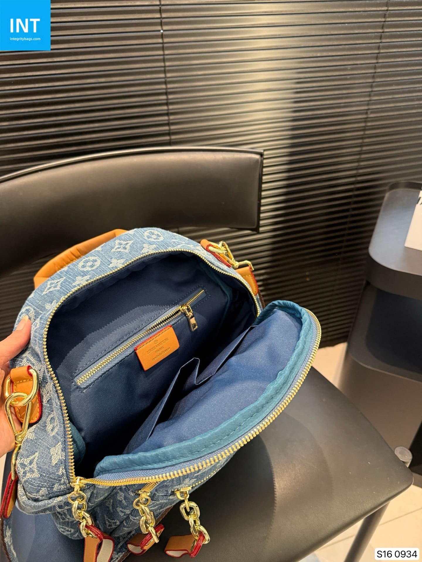 L0vis Vvtt0n backpack