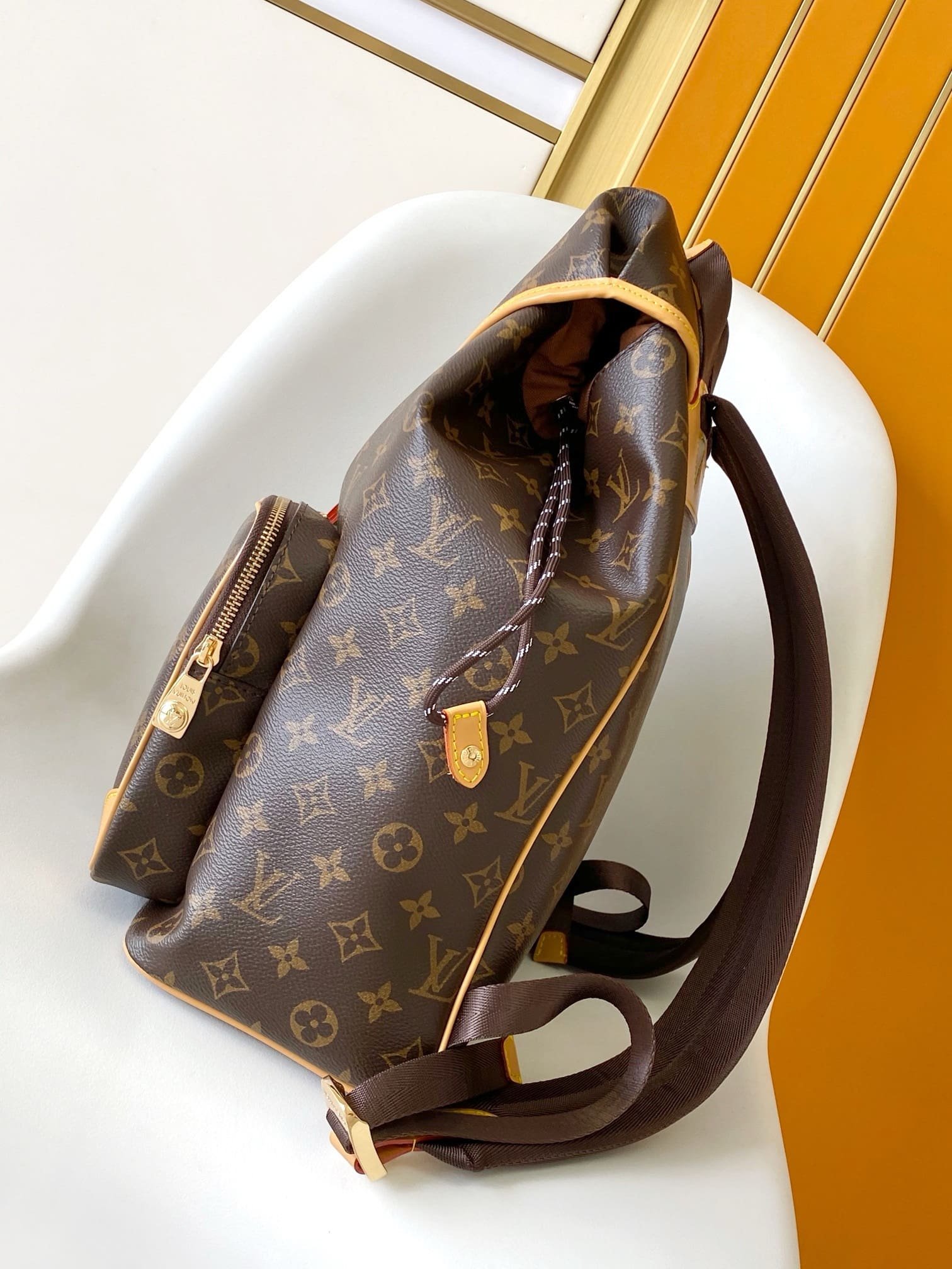 L0vis Vvtt0n M14015 Montsouris Cargo Backpack