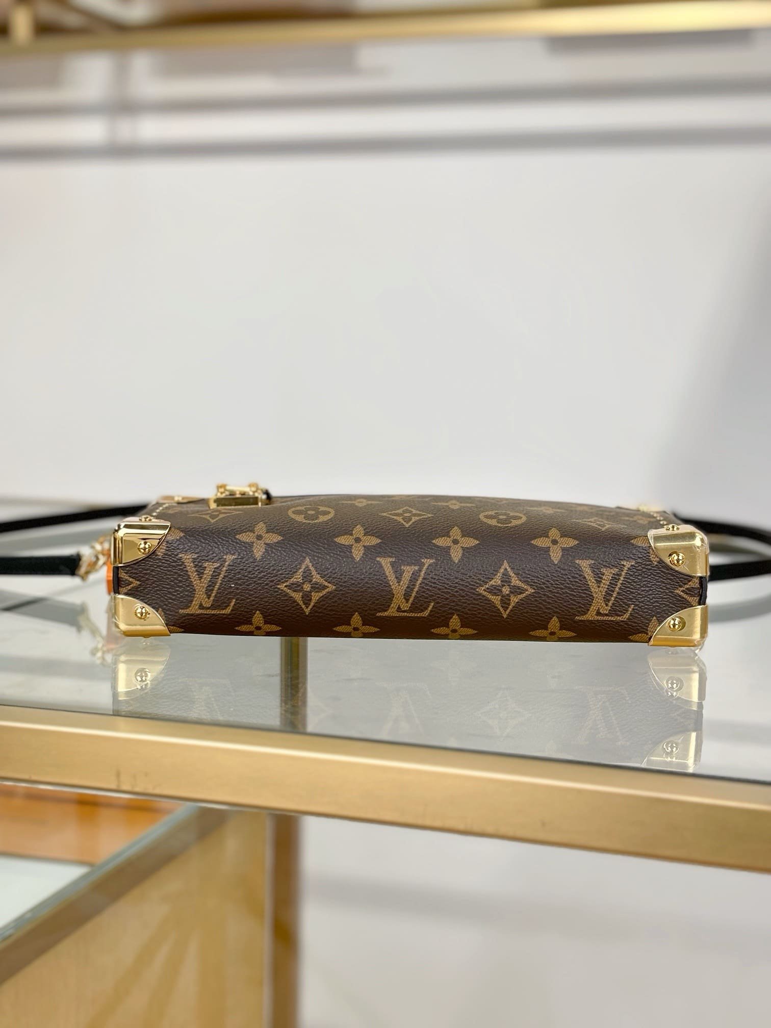 L0vis Vvtt0n M13147 SLIM TRUNK BAG