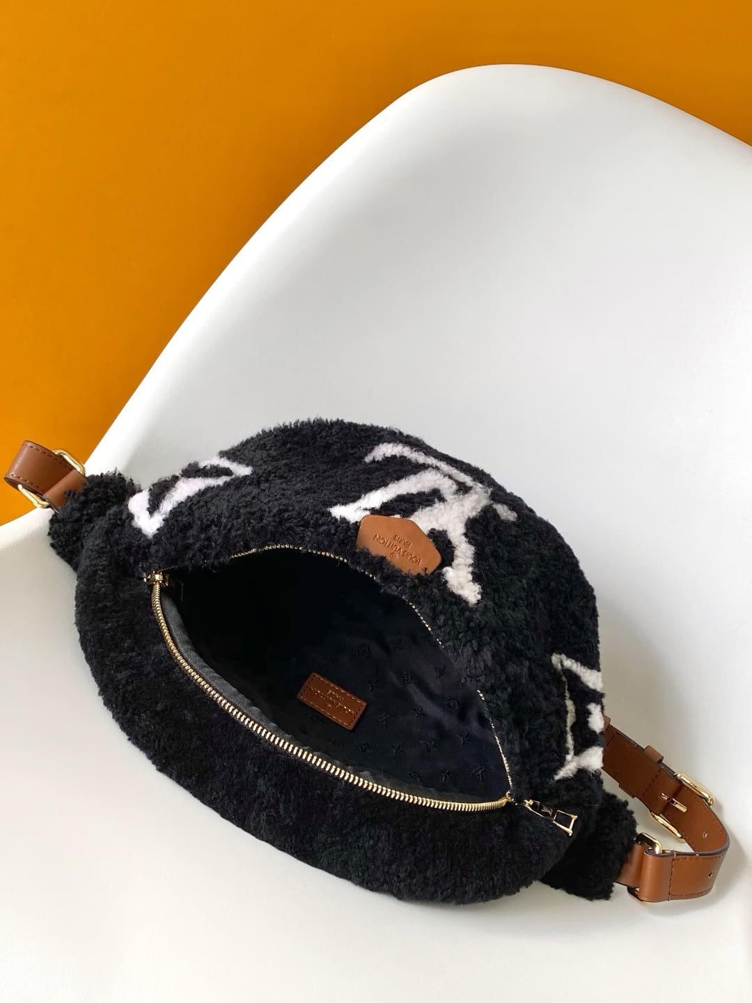 L0vis Vvtt0n M11799 Bumbag