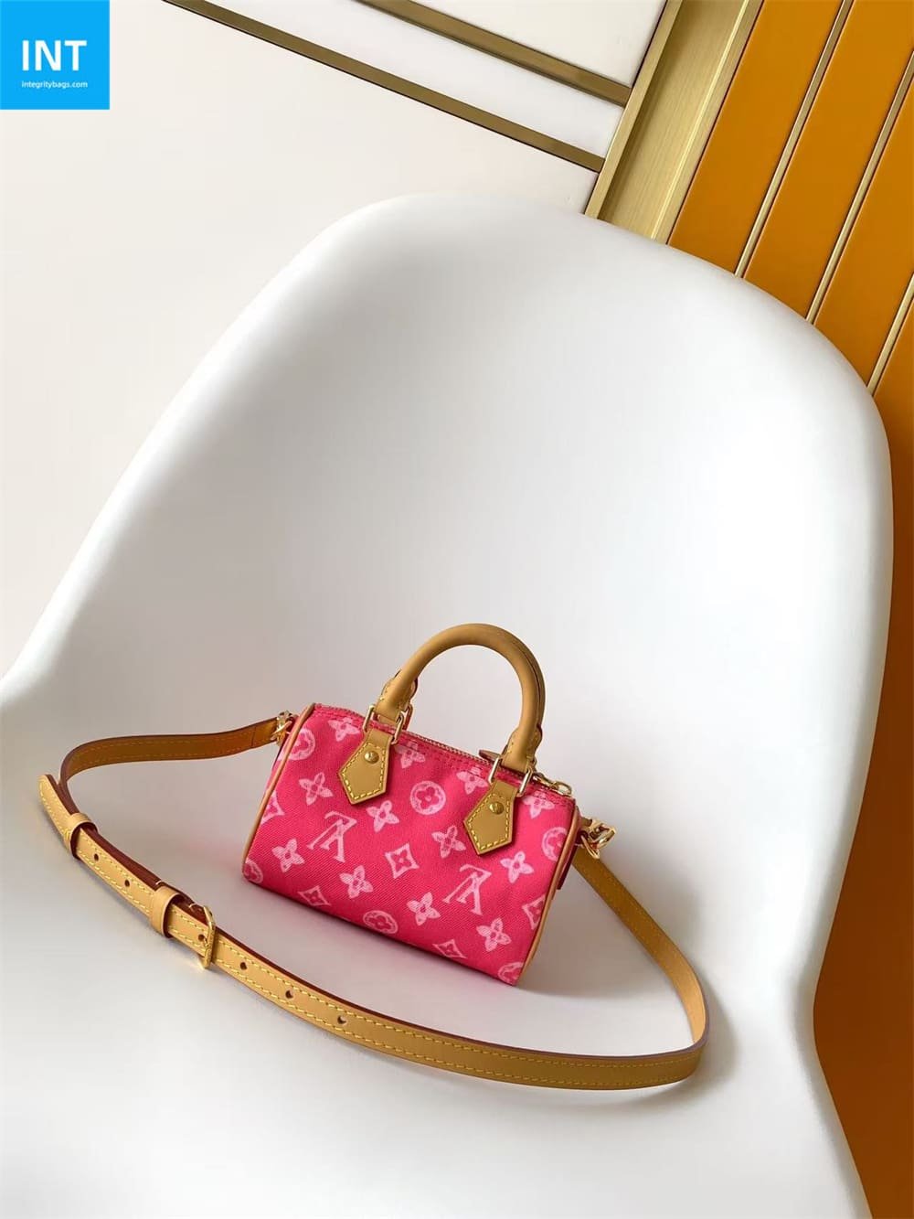 L0vis Vvtt0n M28322 Nano Speedy