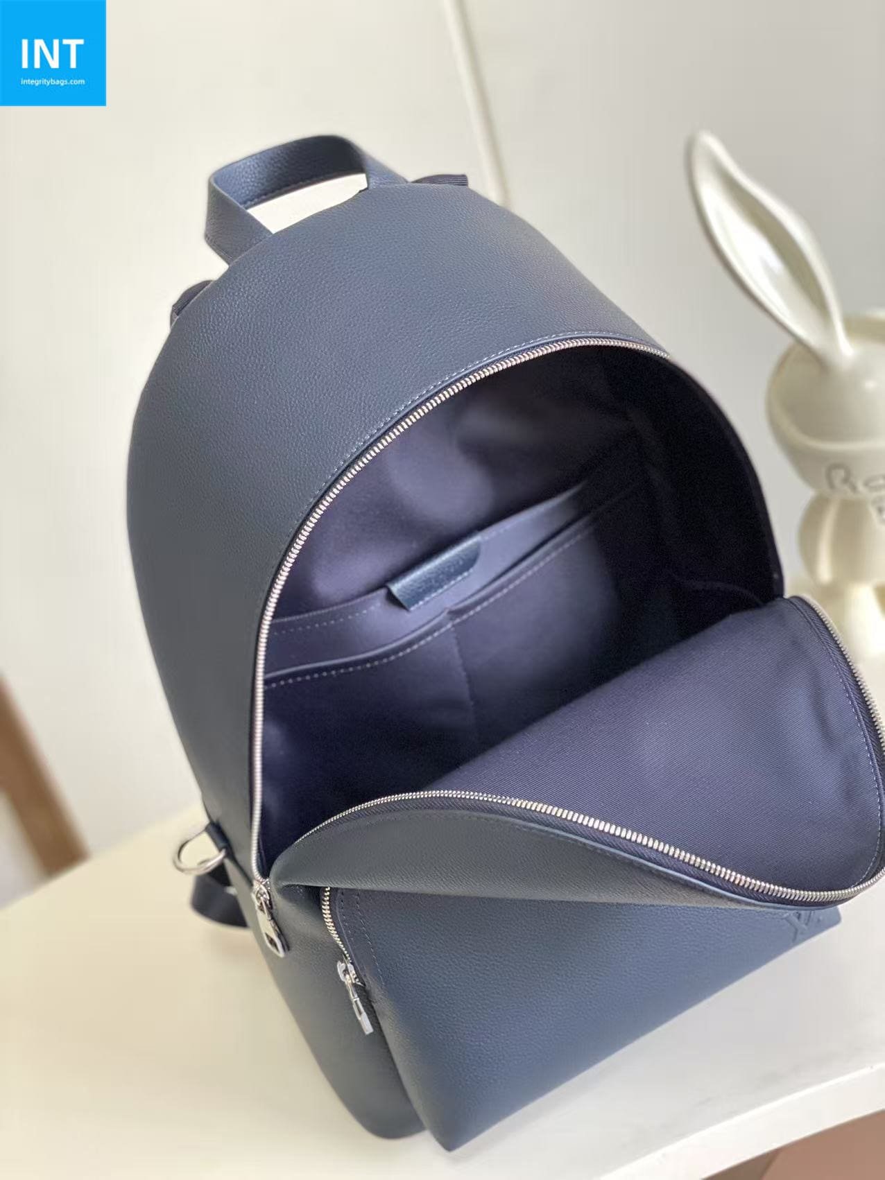 L0vis Vvtt0n M26022 Discovery Work Backpack