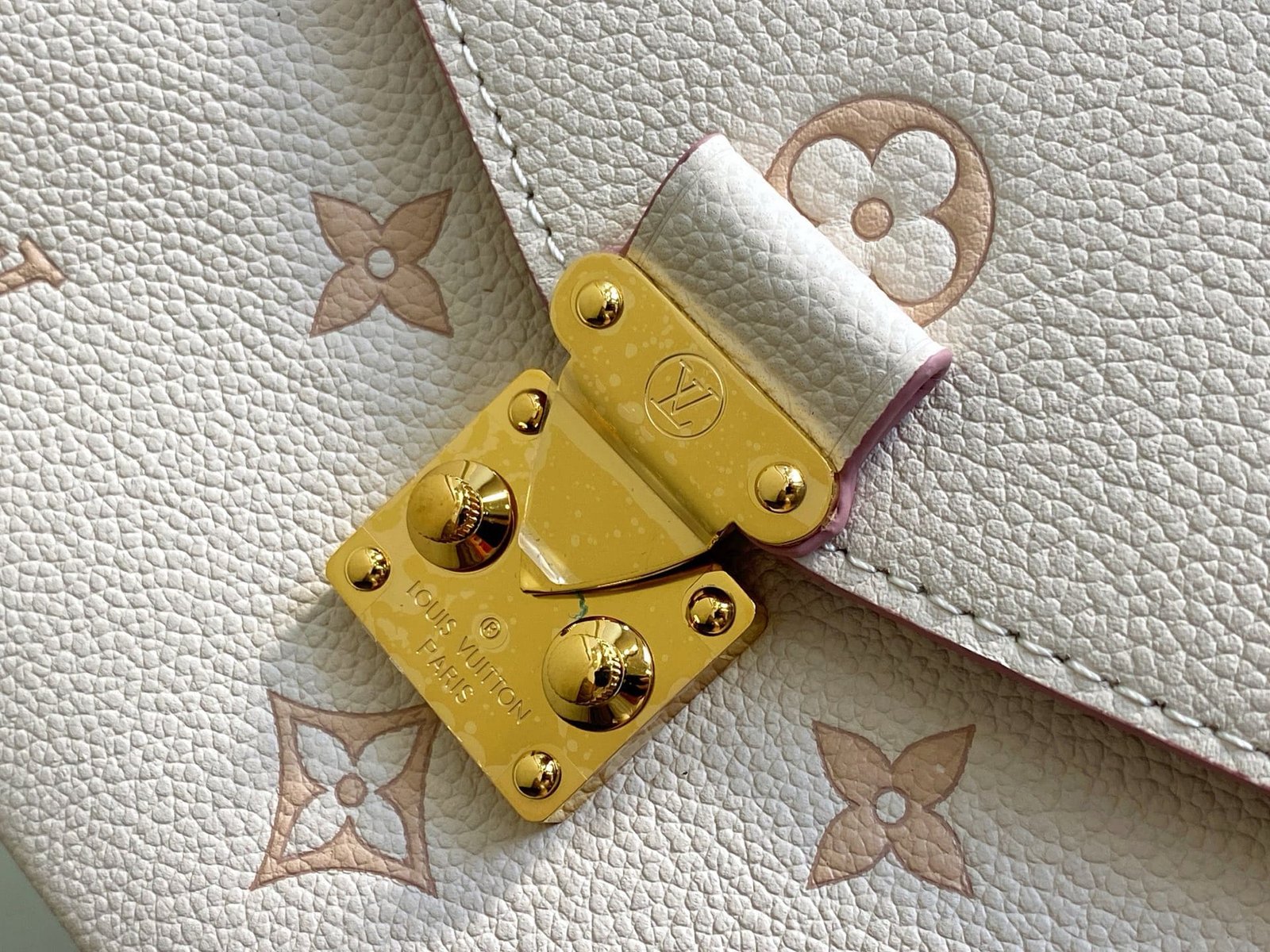 L0vis Vvtt0n M14977 Pochette Métis