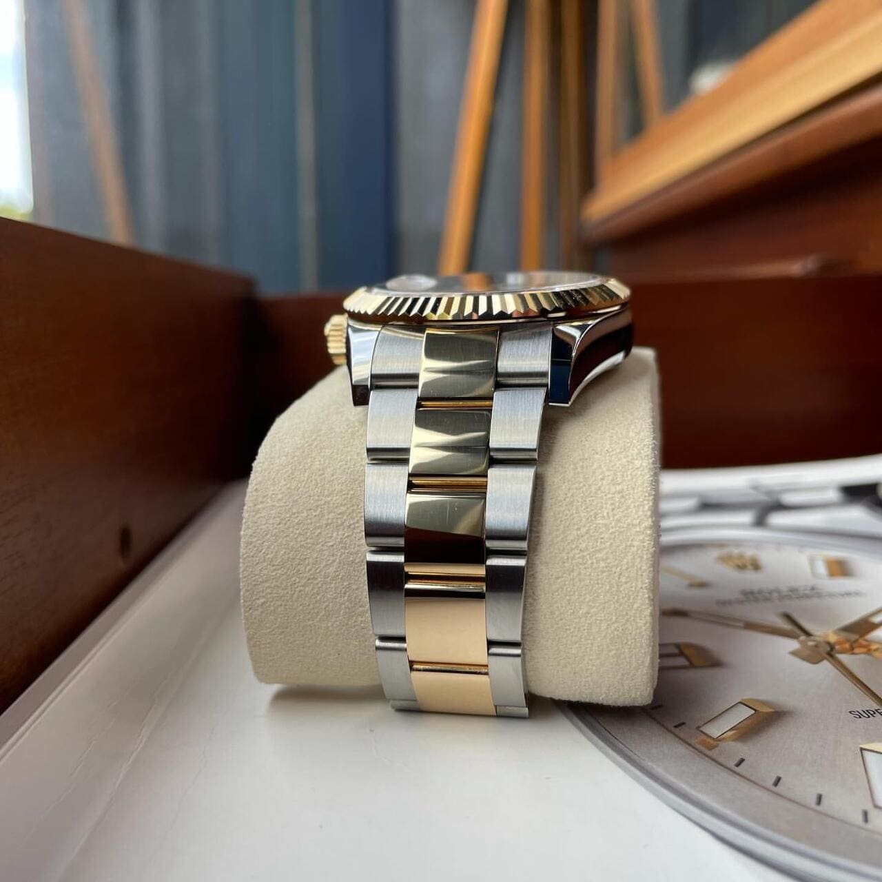 R01ex Sky-Dweller 326933 Stainless Steel Yellow Gold White Dial (2022)