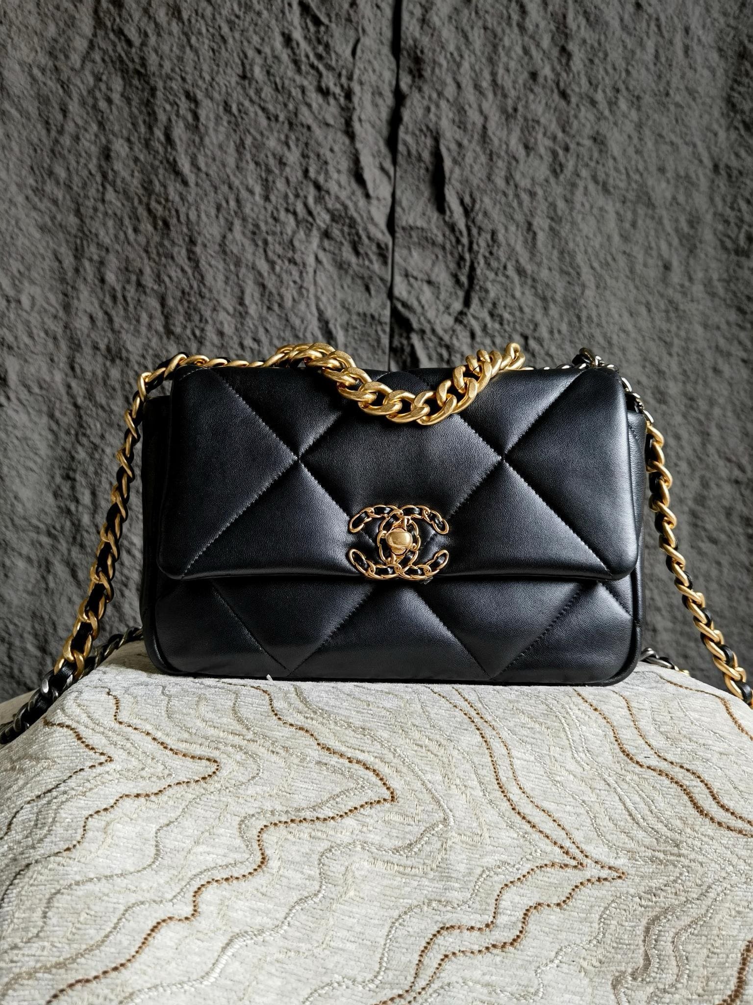Ch**el 19 HANDBAG AS1160 Top quality version