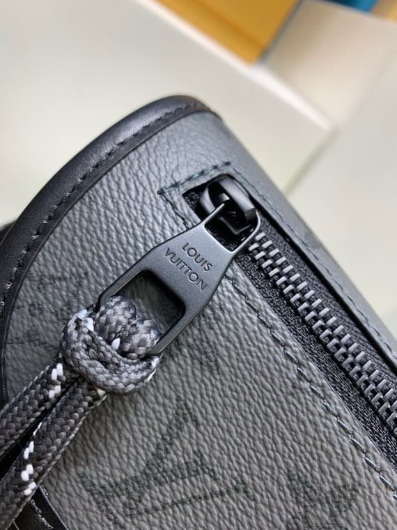 L0vis Vvtt0n M12806 Pulse Wearable Wallet