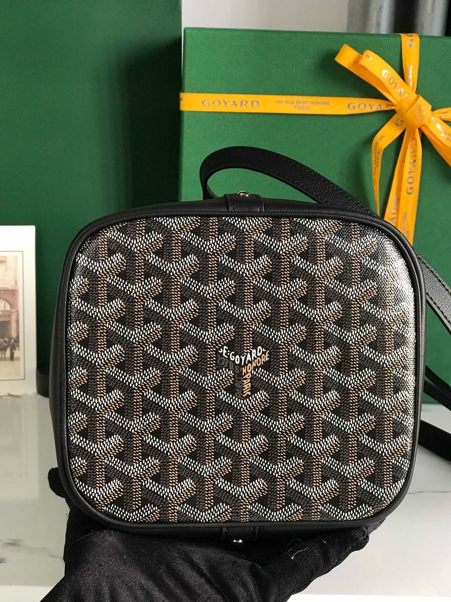 G09ard Petit Flot Bucket Bag