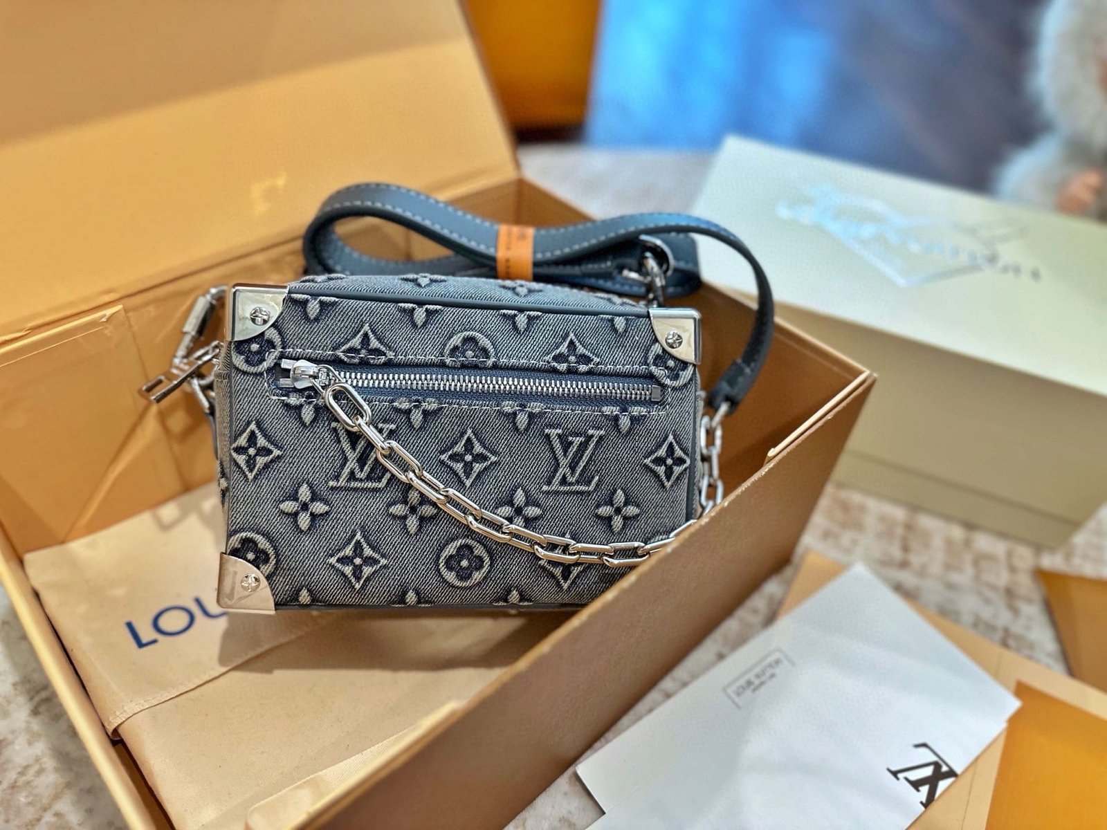 L0vis Vvtt0n mini soft trunk bag
