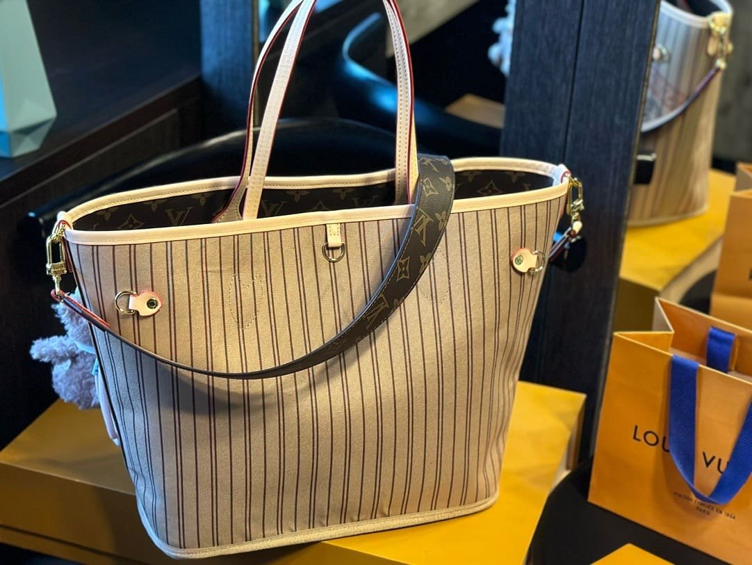 L0vis Vvtt0n M11948 Neverfull Bandoulière Inside Out GM