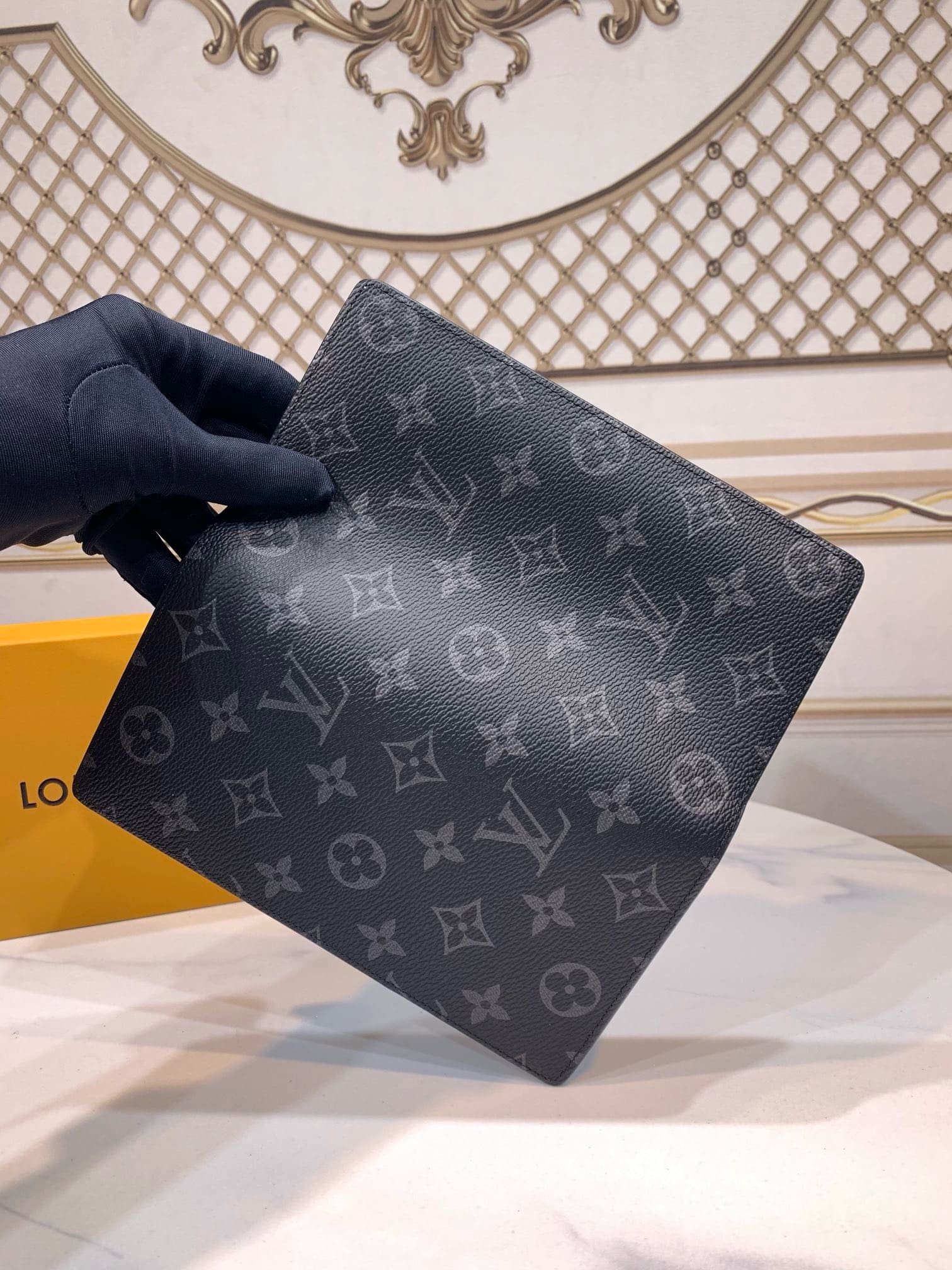 L0vis Vvtt0n M61697 Brazza Wallet