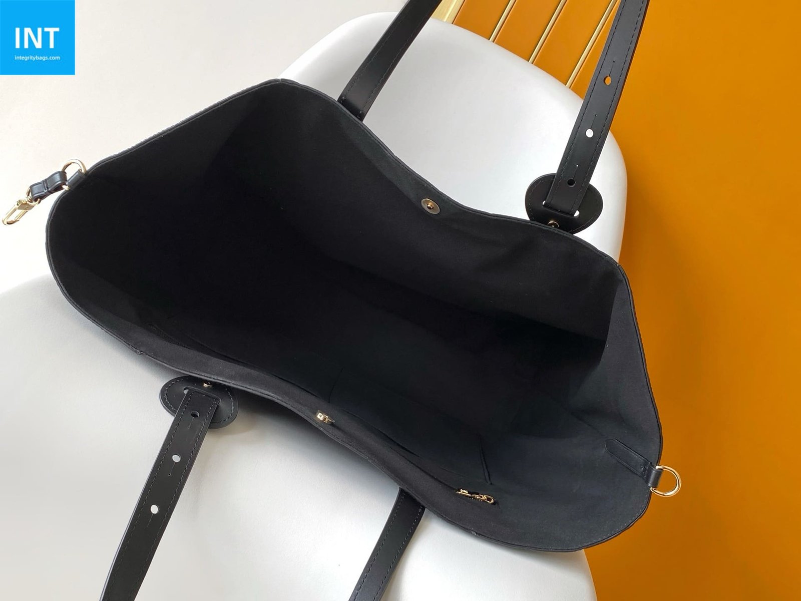 L0vis Vvtt0n M25860 All In One MM