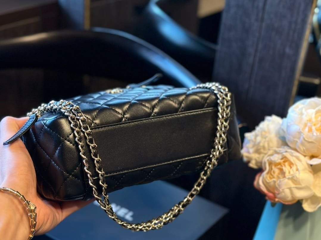 Ch**el Vanity Case