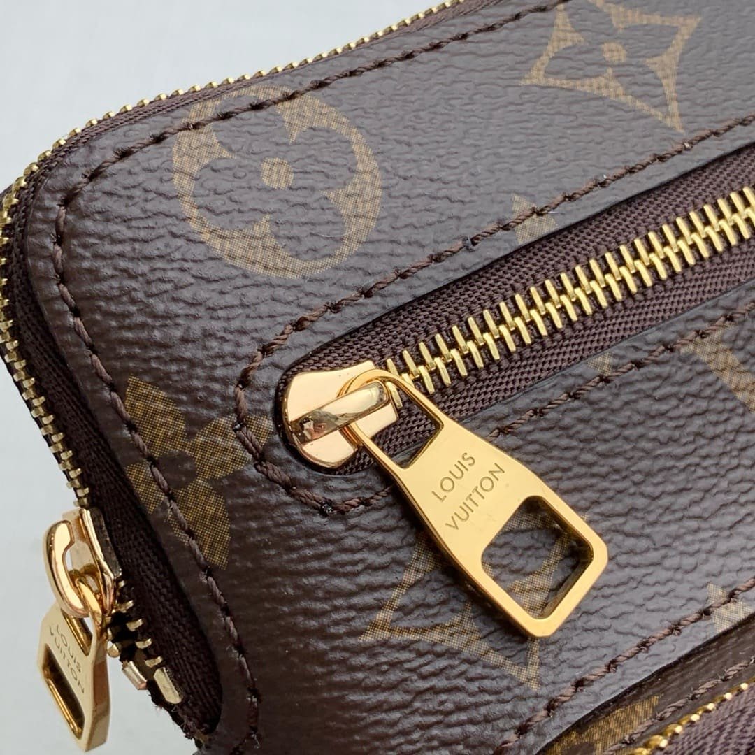 L0vis Vvtt0n M80746 Monogram Utility Phone Sleeve
