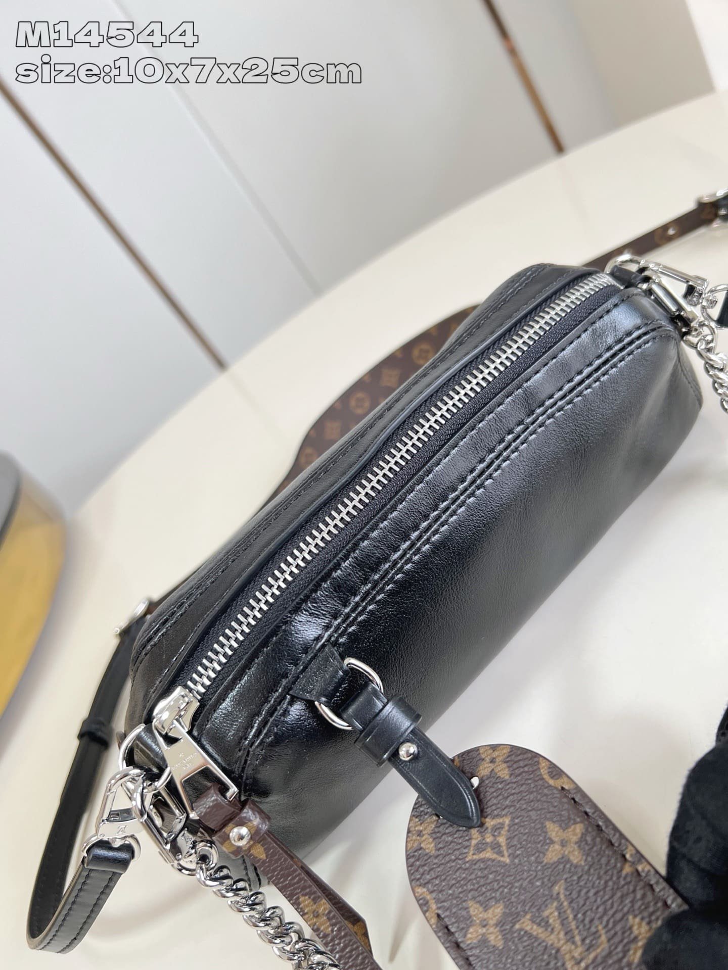 L0vis Vvtt0n M14544 Pochette Vibe