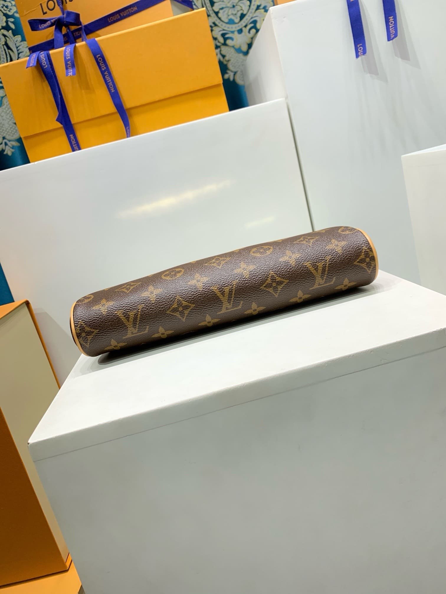L0vis Vvtt0n M13567 Pochette Eva