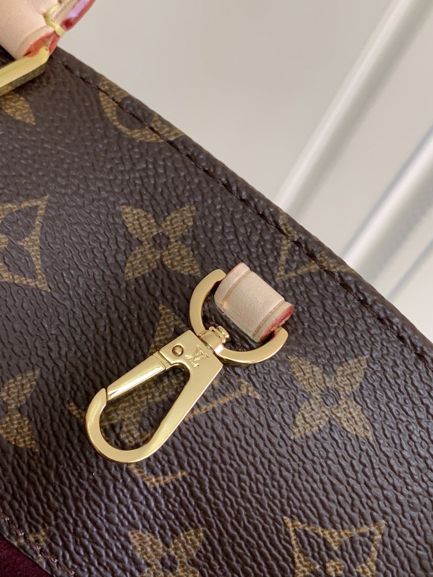 L0vis Vvtt0n Monogram Canvas Montaigne MM M41056