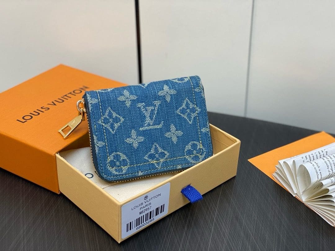 L0vis Vvtt0n M82957 Zippy Coin Purse