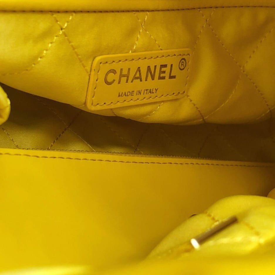 Ch**el 22 SMALL HANDBAG AS3260