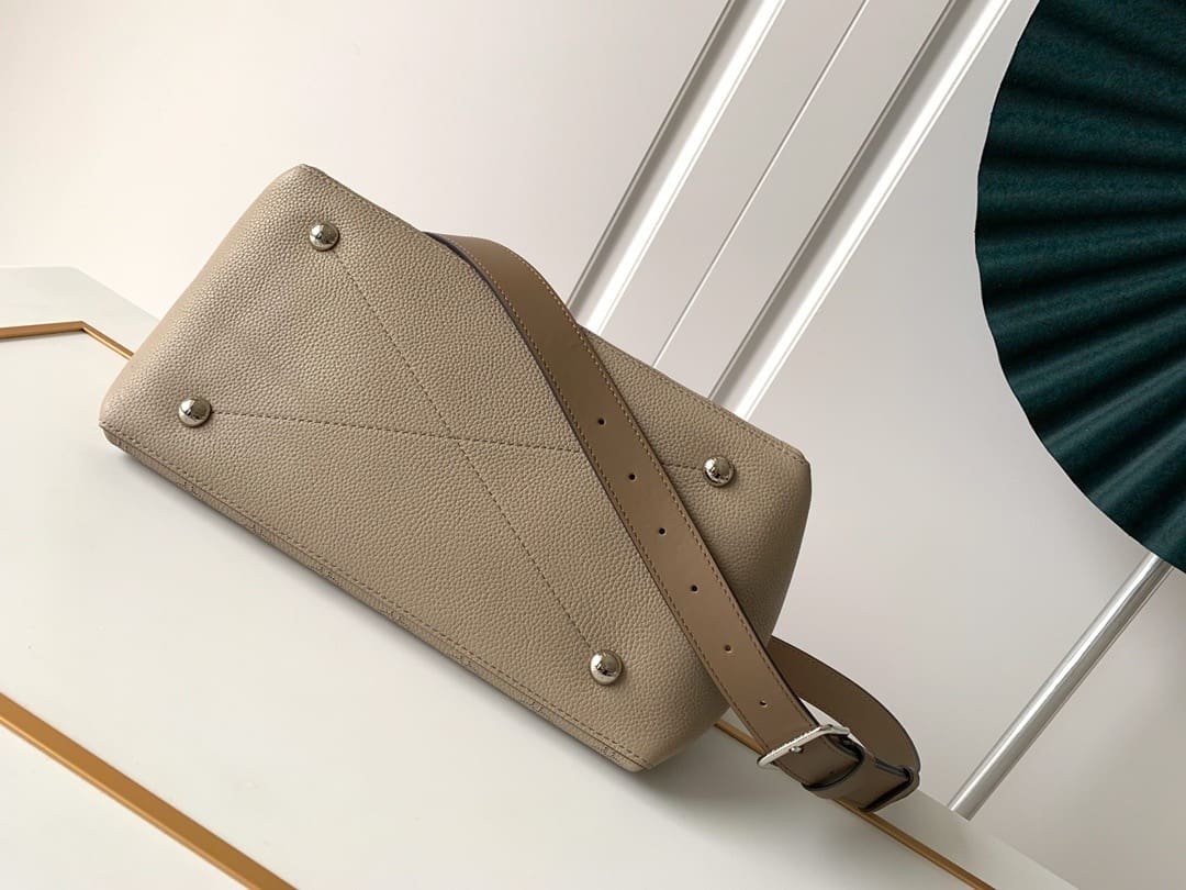 L0vis Vvtt0n M56084 Beaubourg Hobo MM