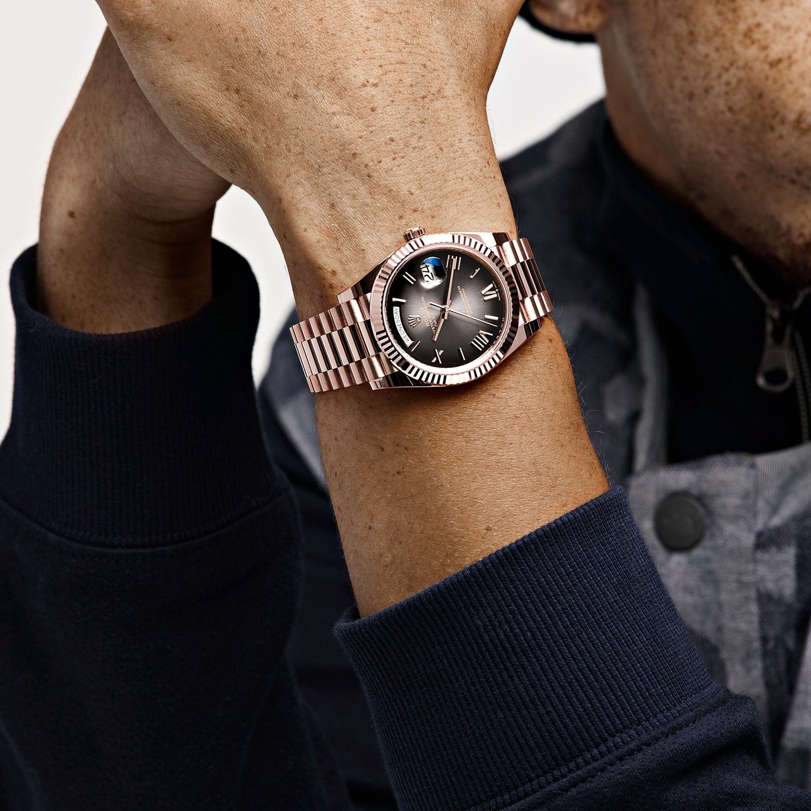 R01ex Day-Date 40 228235 Rose Gold Slate Ombre Dial