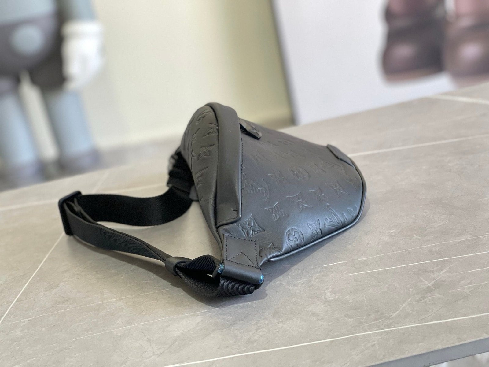 L0vis Vvtt0n M46036 Discovery Bumbag PM