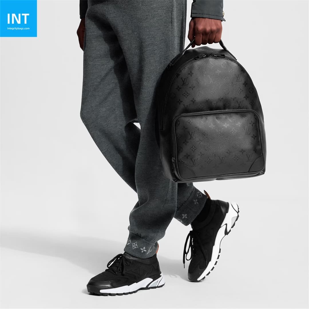 L0vis Vvtt0n M26765 Discovery Cargo Backpack