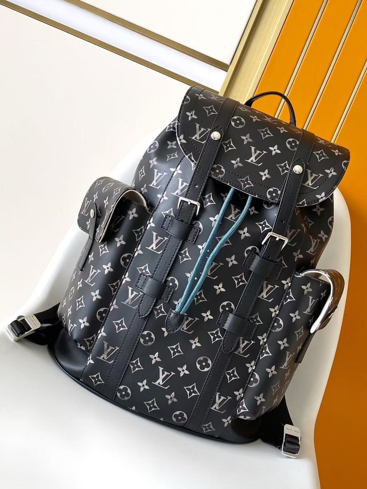 L0vis Vvtt0n Backpack