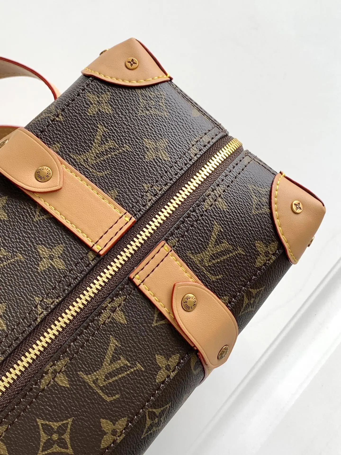 L0vis Vvtt0n Soft Trunk M44752 Backpack