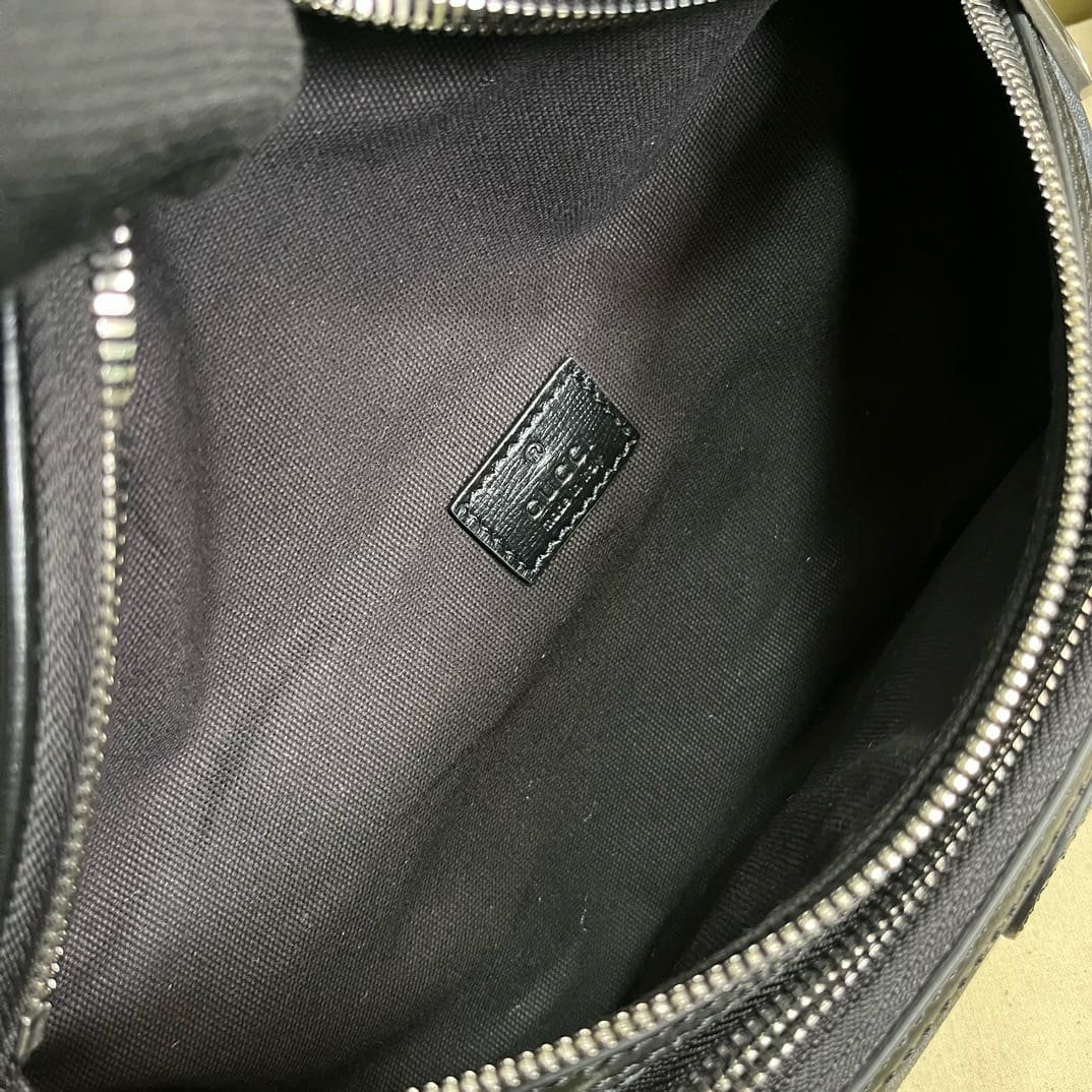 Gvc*1 BELT BAG WITH INTERLOCKING G