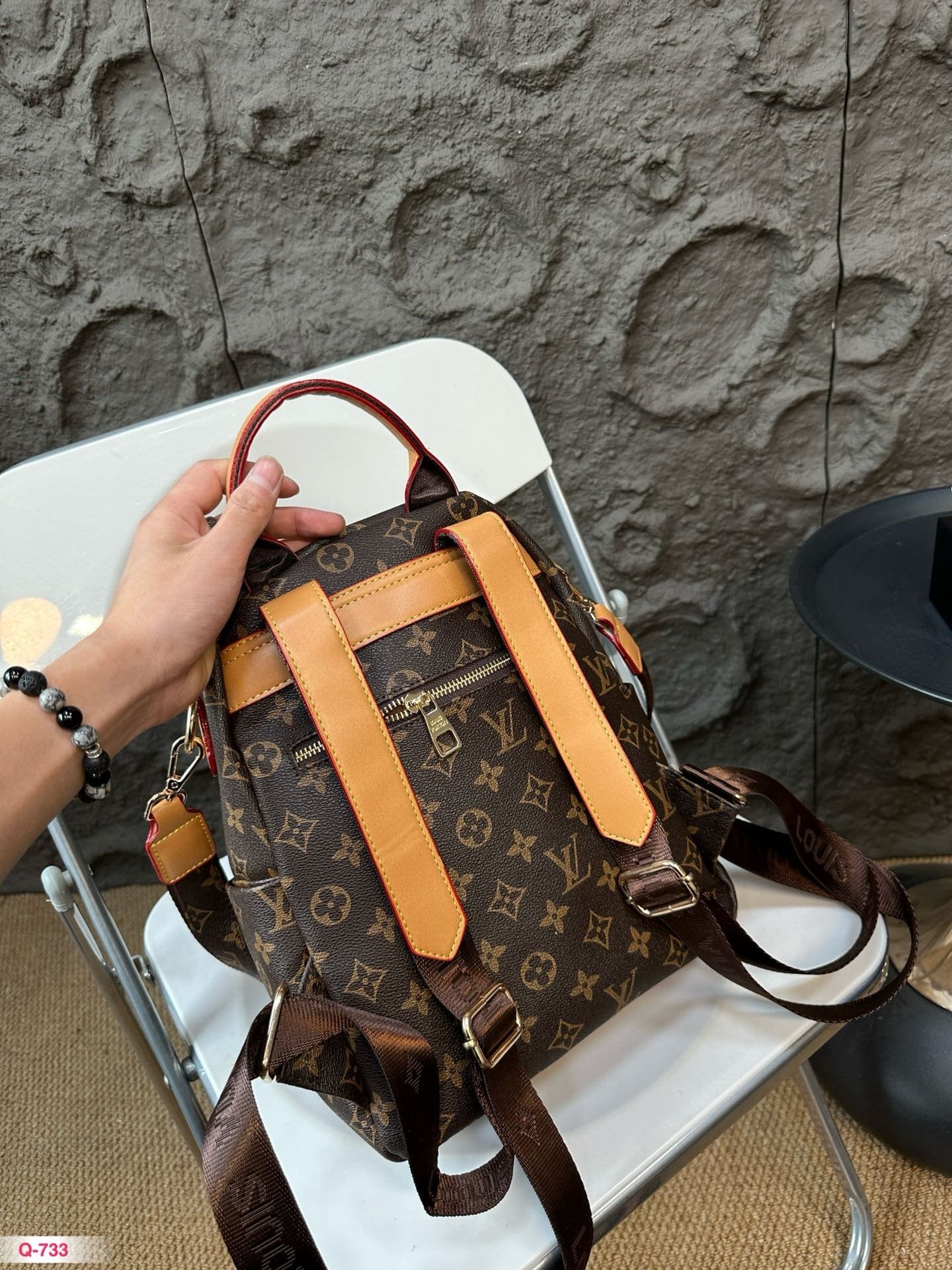 L0vis Vvtt0n Backpack