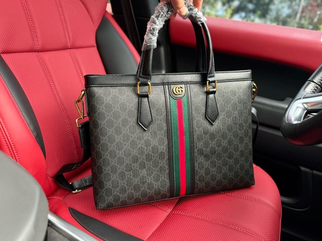Gvc*1 briefcase