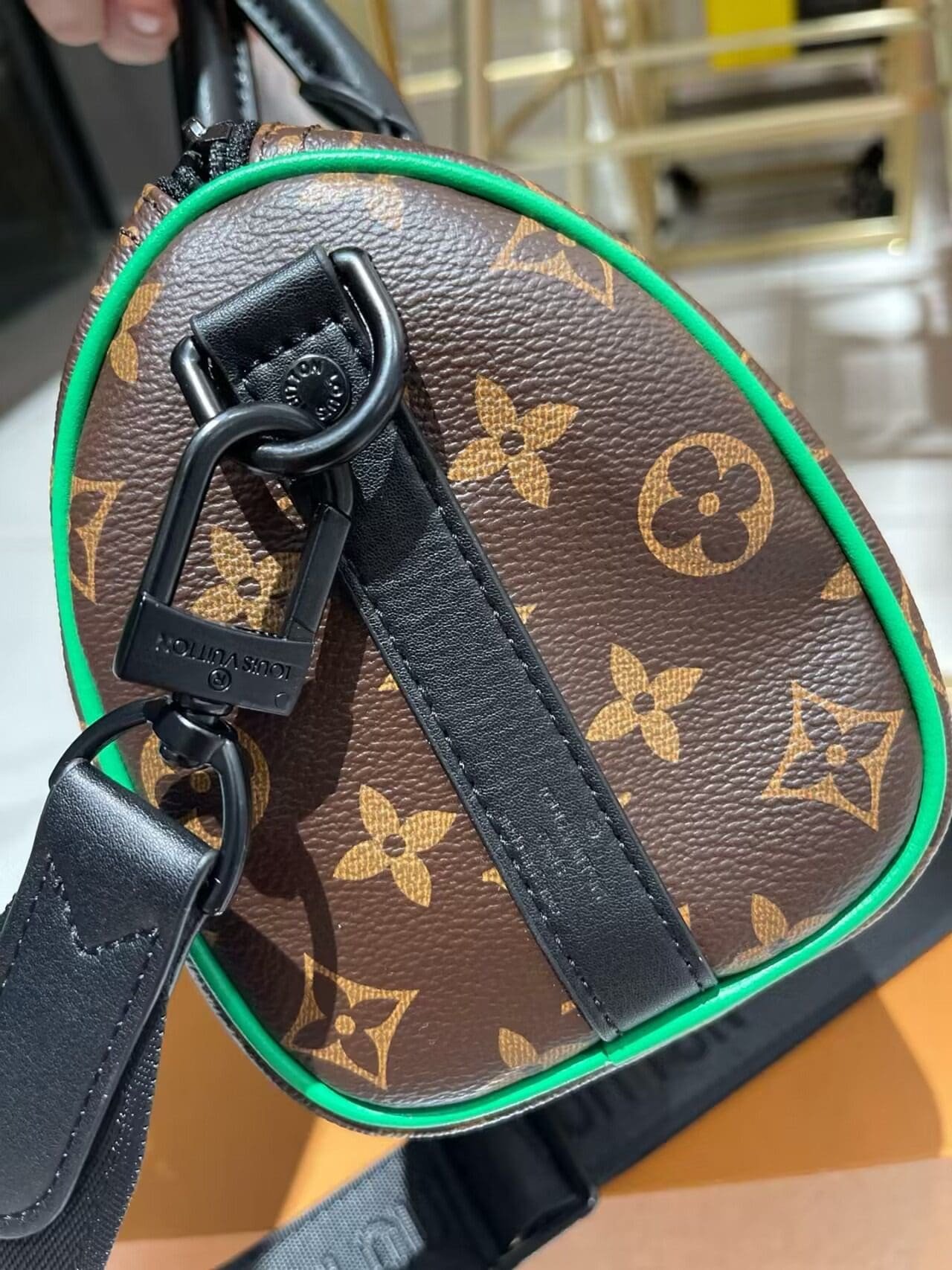 L0vis Vvtt0n Keepall Bandouliere 25