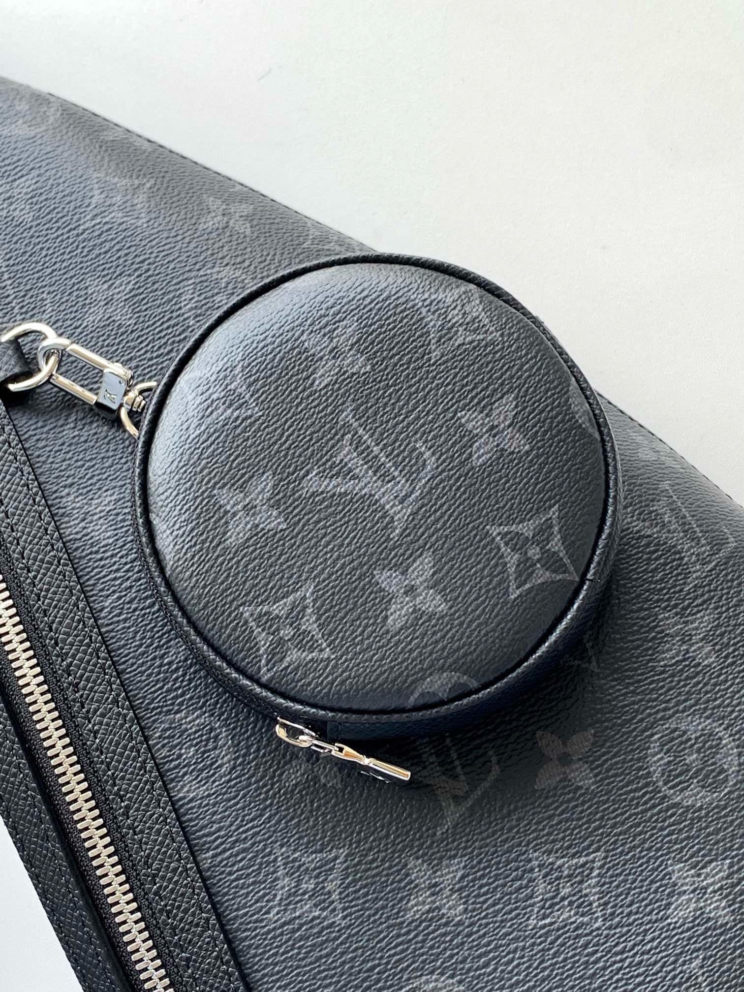 L0vis Vvtt0n M30936 Duo Slingbag