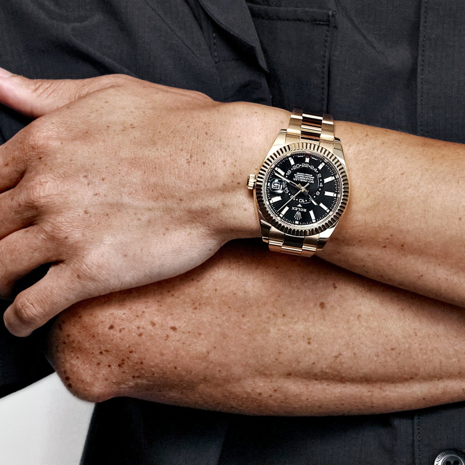 R01ex Sky-Dweller 326938 Yellow Gold Black Dial (2021)