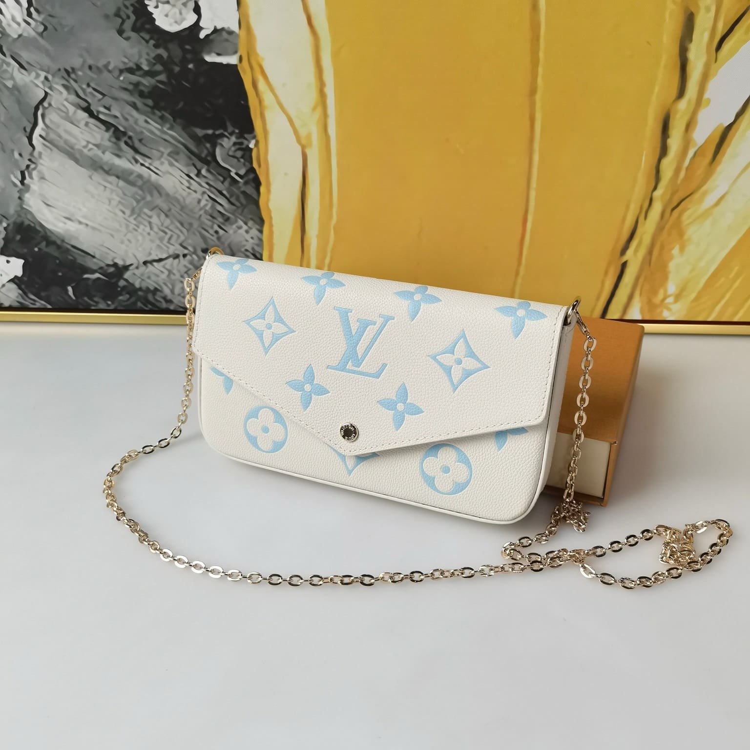 L0vis Vvtt0n M83025 Félicie Pochette