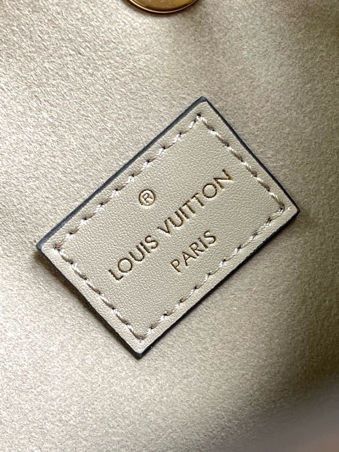 L0vis Vvtt0n M45555 NéoNoé MM